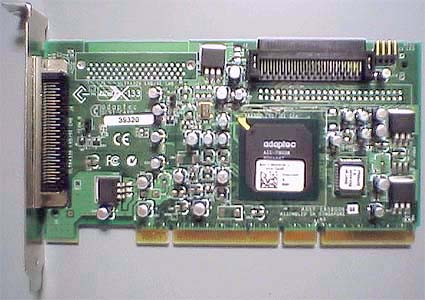 インターフェイス： Ultra 320 SCSI (68pin LVD 320MB/s) *2